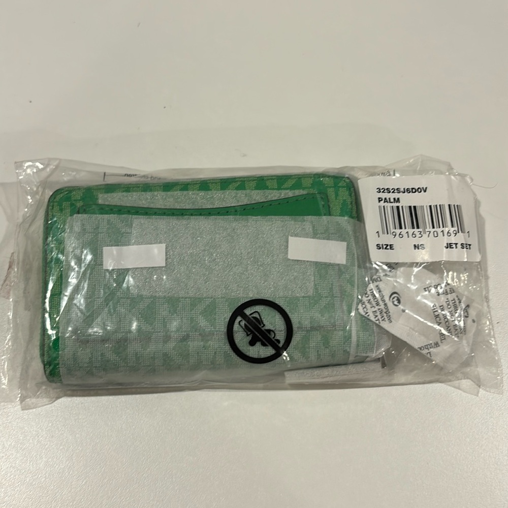 Michael Kors Zip Wallet